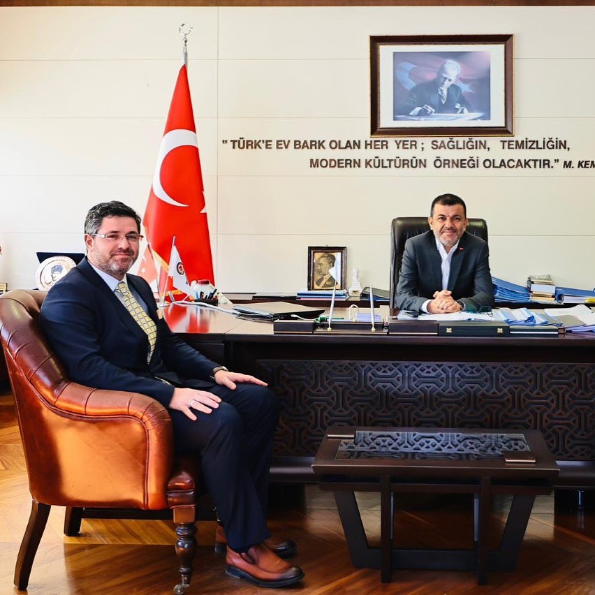 Pamukkale Teknokent Genel Müdürü Prof. Dr. İbrahim AKSEL, Denizli Büyükşehir Belediye Başkanı Sayın Bülent Nuri ÇAVUŞOĞLU'nu ziyaret etti.